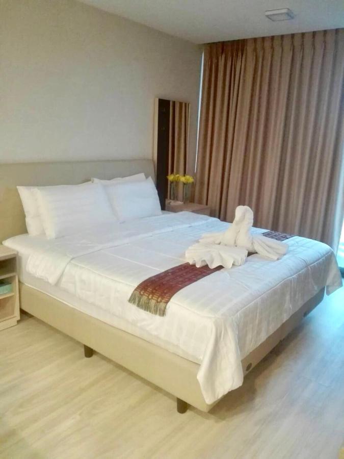 The Pine Hua Hin Apartamento Exterior foto